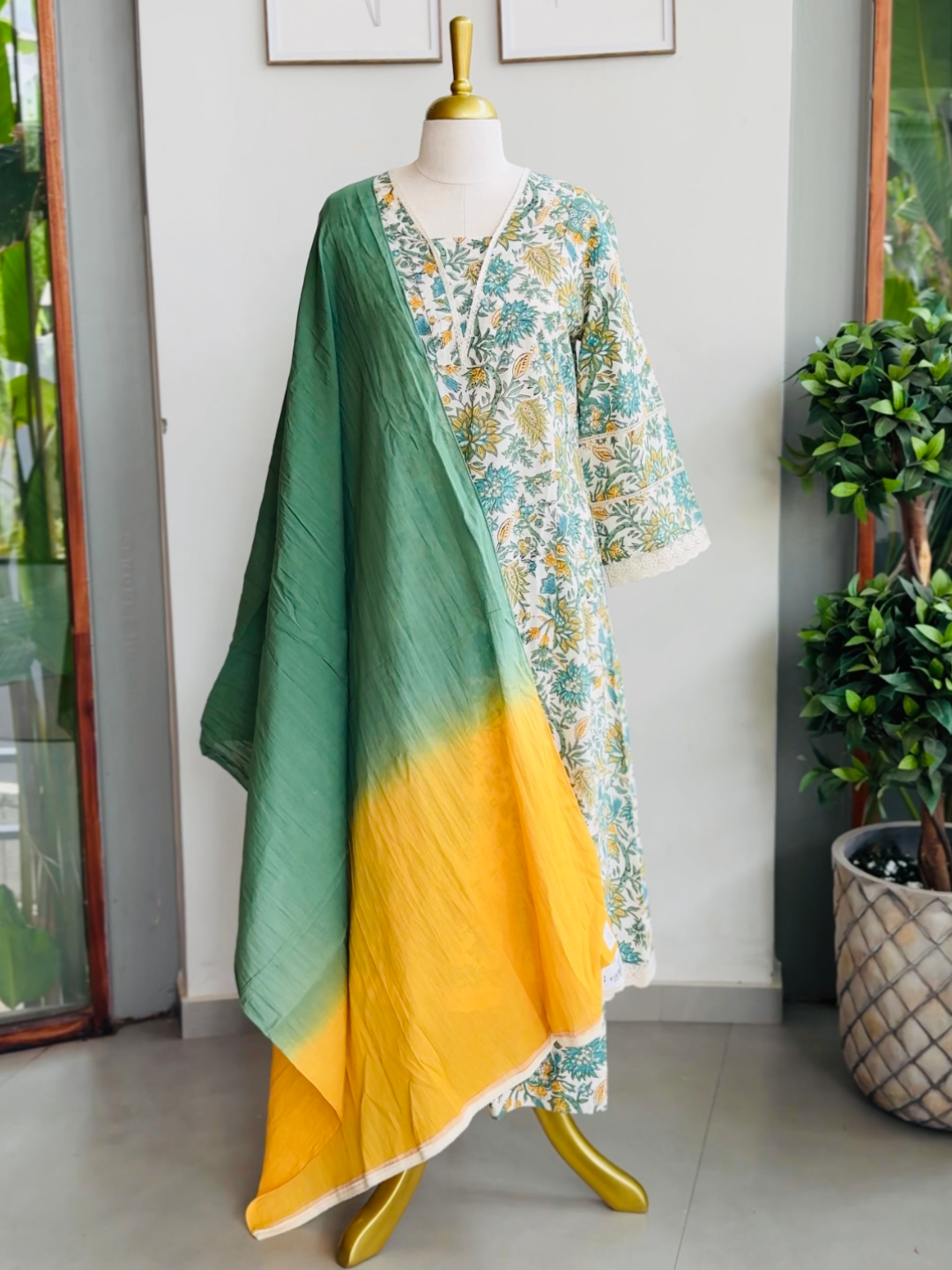 NAIRA ANARKALI SET Tulen