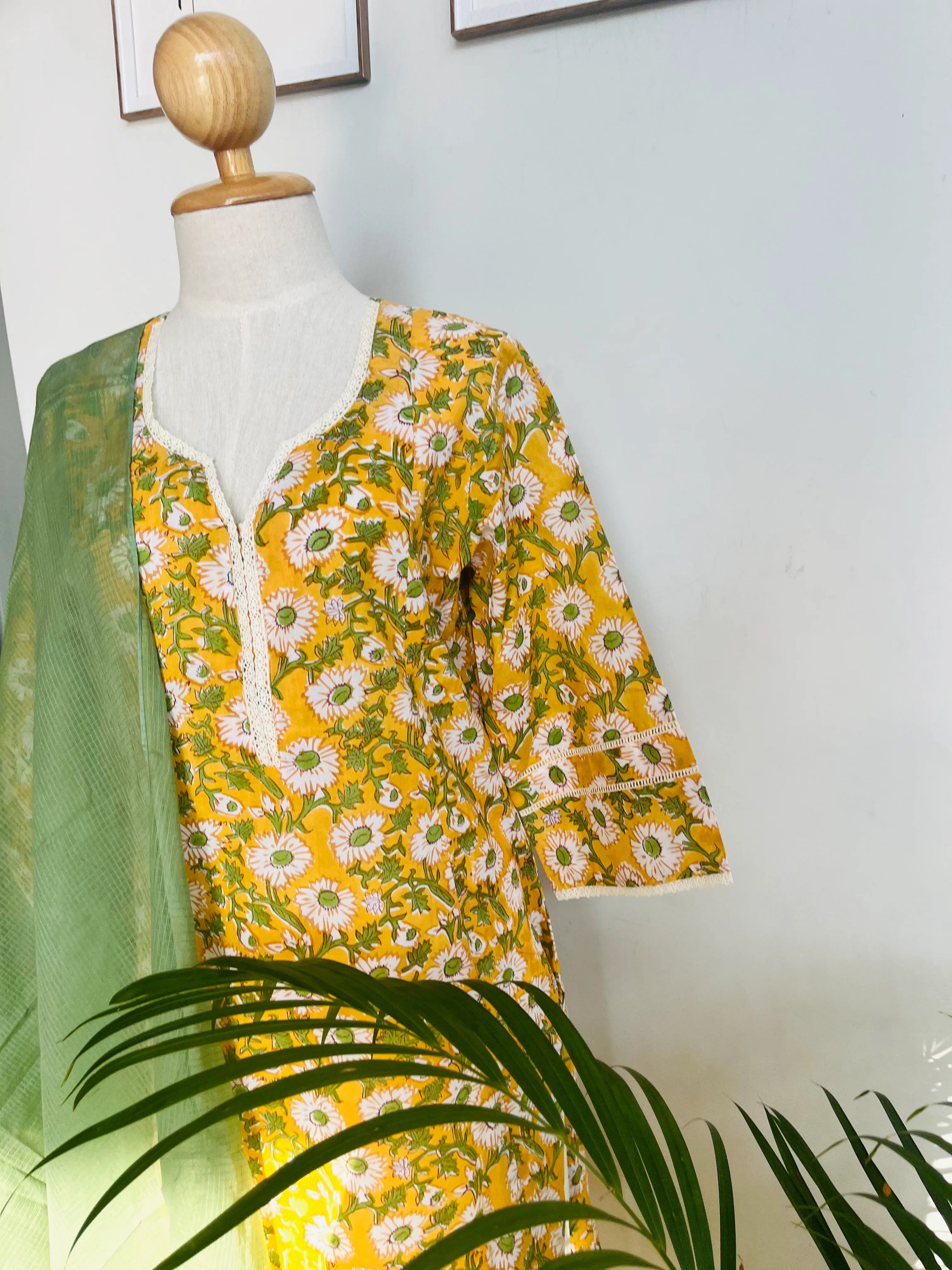 AZEERA LAWN KURTI SET