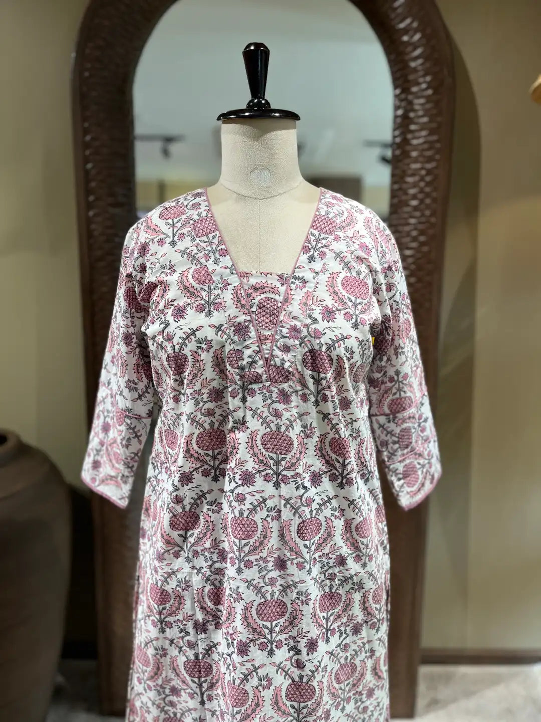 LAYANA KURTI SET