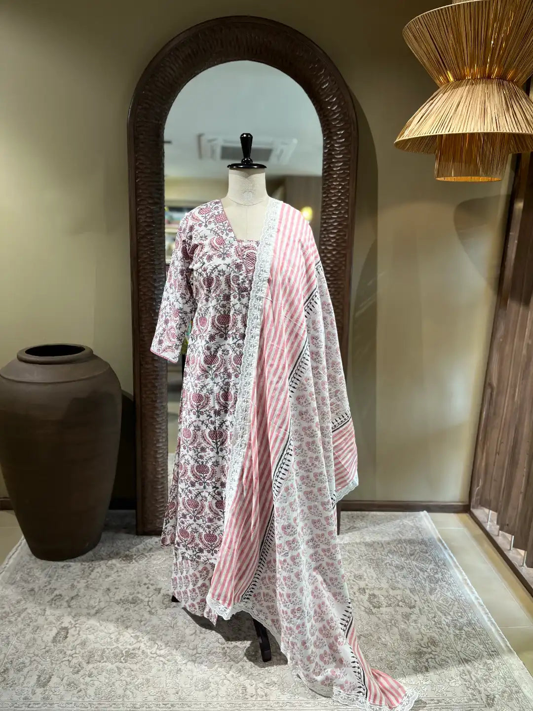 LAYANA KURTI SET